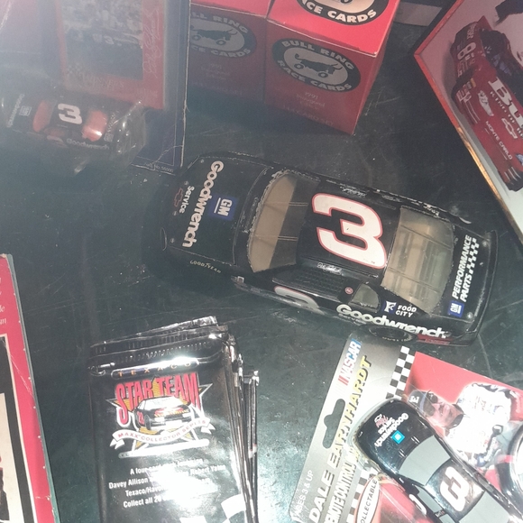 Dale EarnhardtSr & Jr Racing stuff - Picture 3 of 7